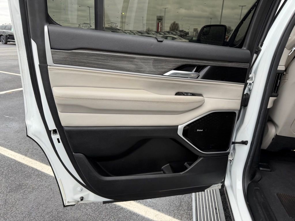 Used 2022 Jeep Wagoneer Series III w/ Premium Group I image 17