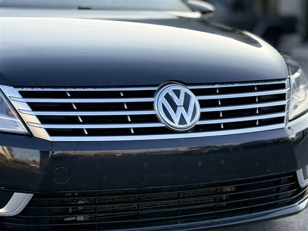 Used 2013 Volkswagen CC Sport image 11