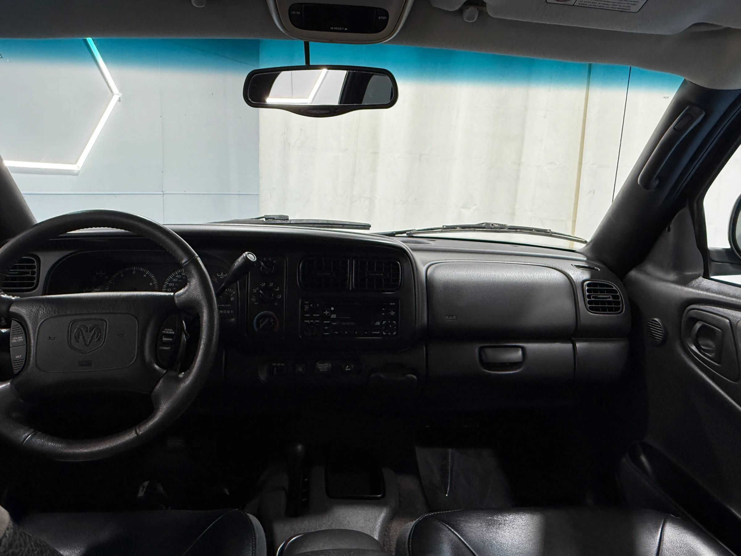 Used 2000 Dodge Durango 4WD image 20
