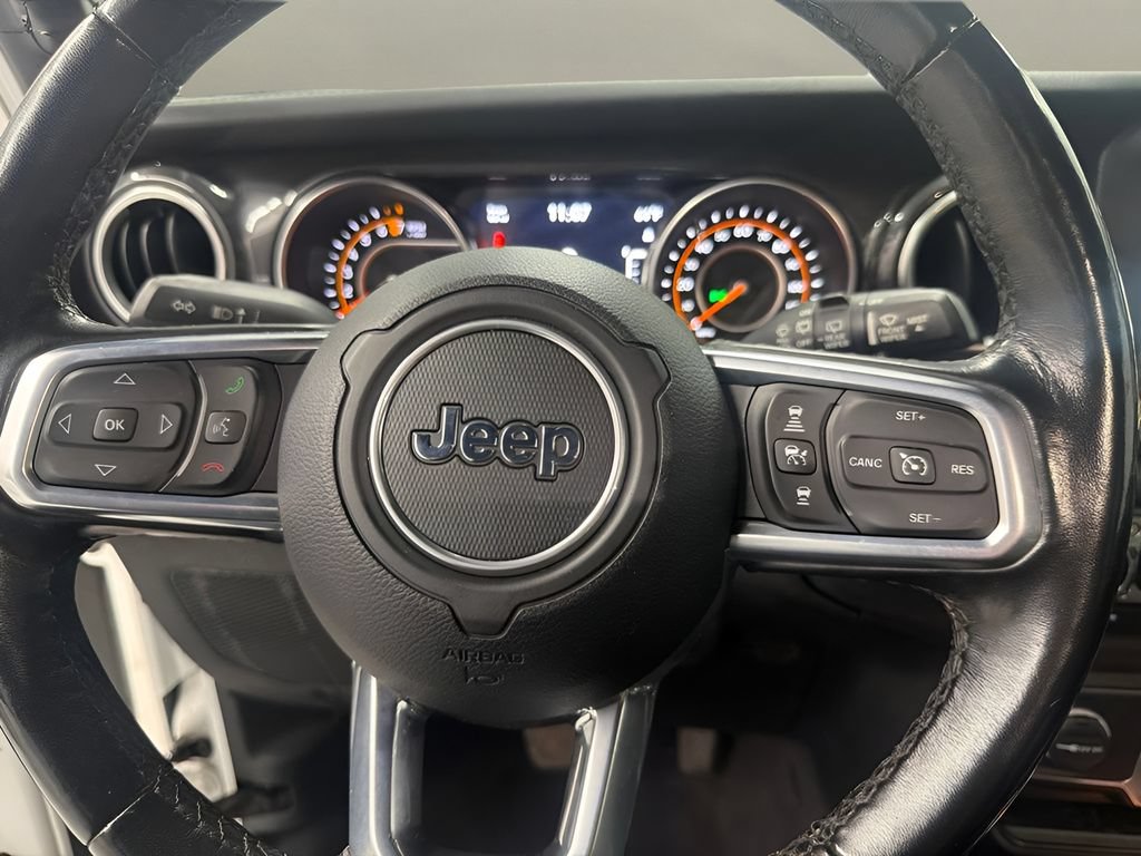 Used 2020 Jeep Wrangler Unlimited Sahara AWD/4WD image 25