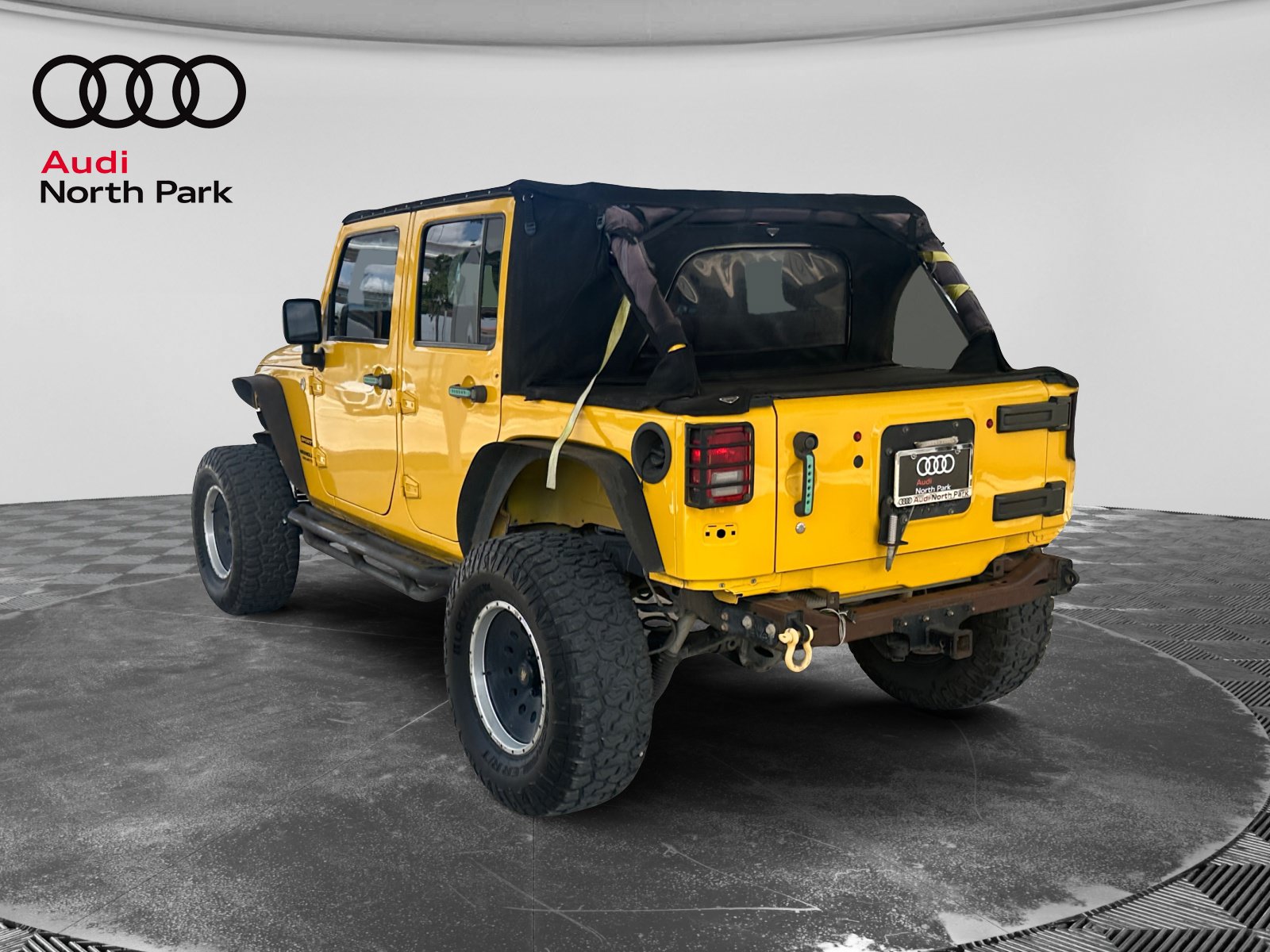 Used 2015 Jeep Wrangler Unlimited Sport w/ Quick Order Package 24S AWD/4WD image 3
