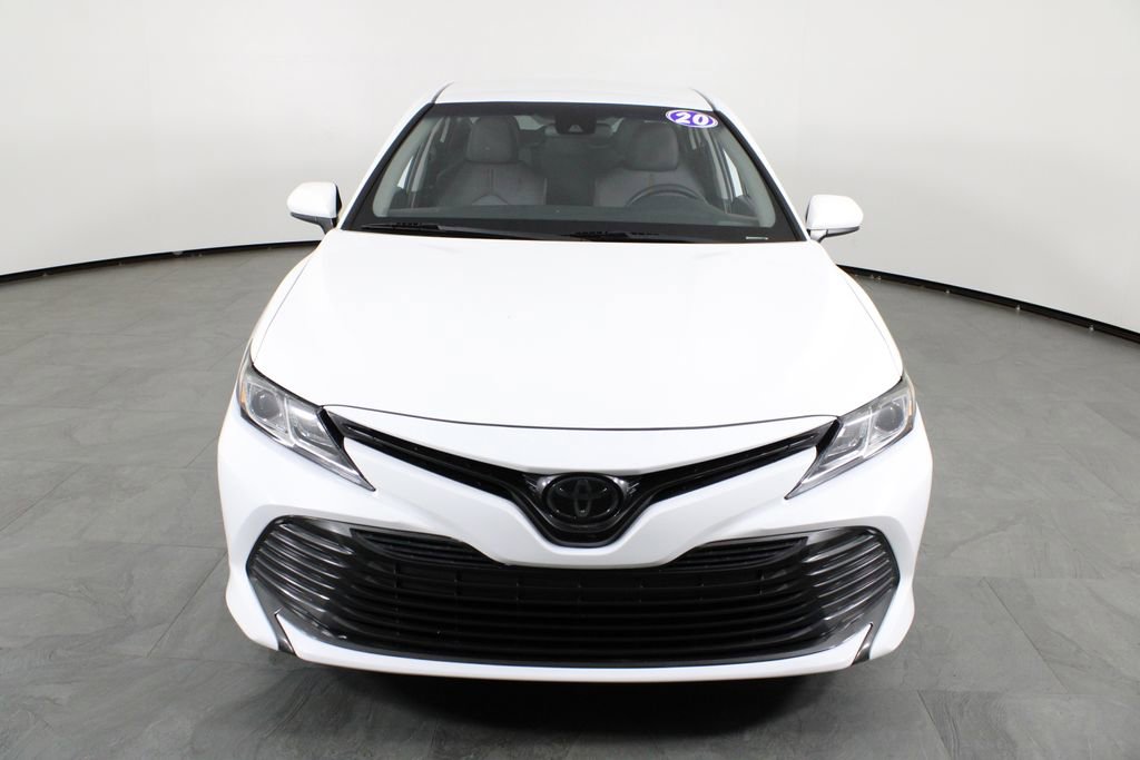 Used 2020 Toyota Camry L image 13