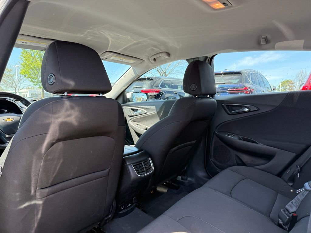 Used 2018 Chevrolet Malibu LT FWD image 16