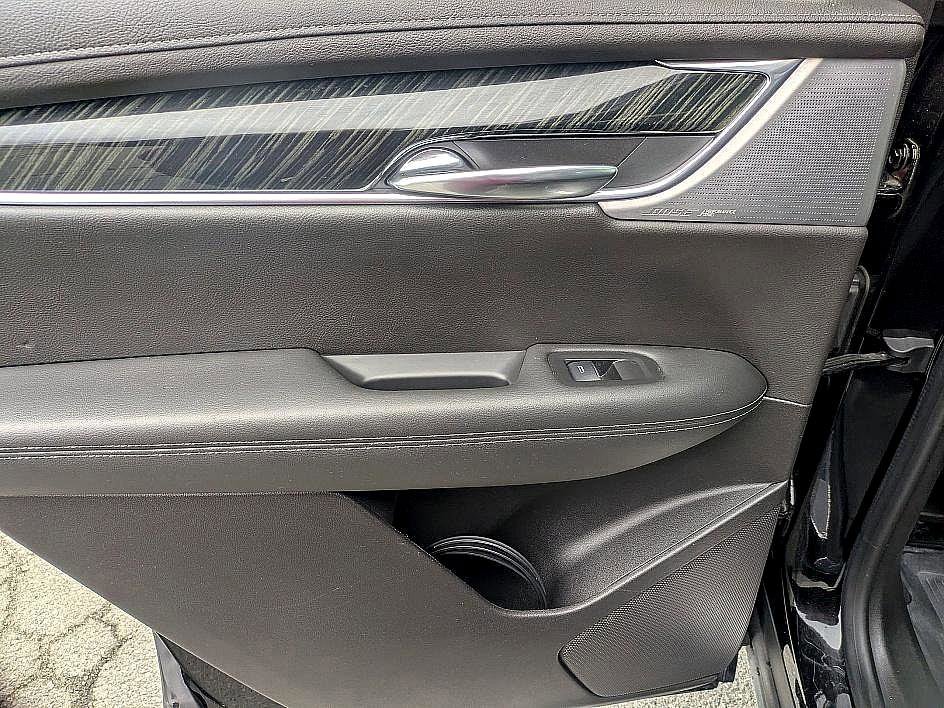 Used 2020 Cadillac XT6 Premium Luxury image 24