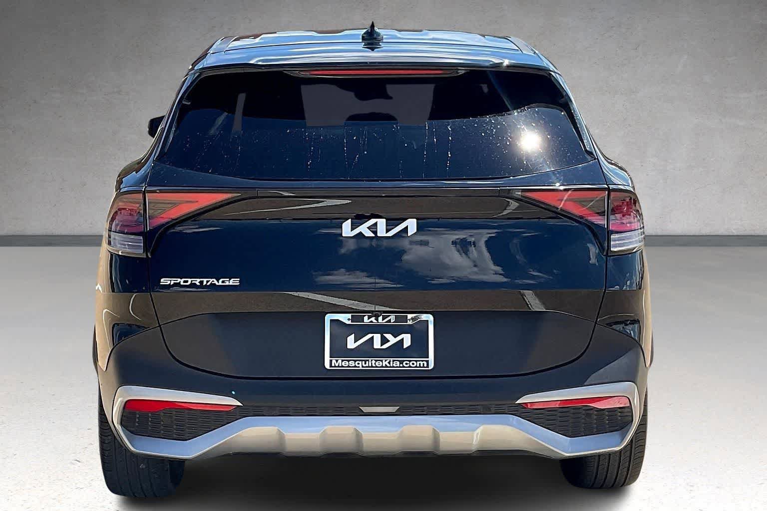 Used 2023 Kia Sportage EX FWD image 5