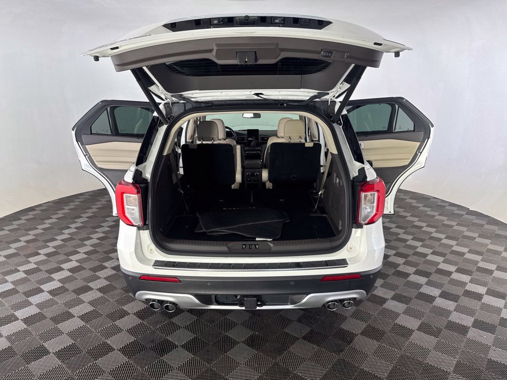 Used 2020 Ford Explorer Platinum w/ Premium Technology Package AWD/4WD image 17