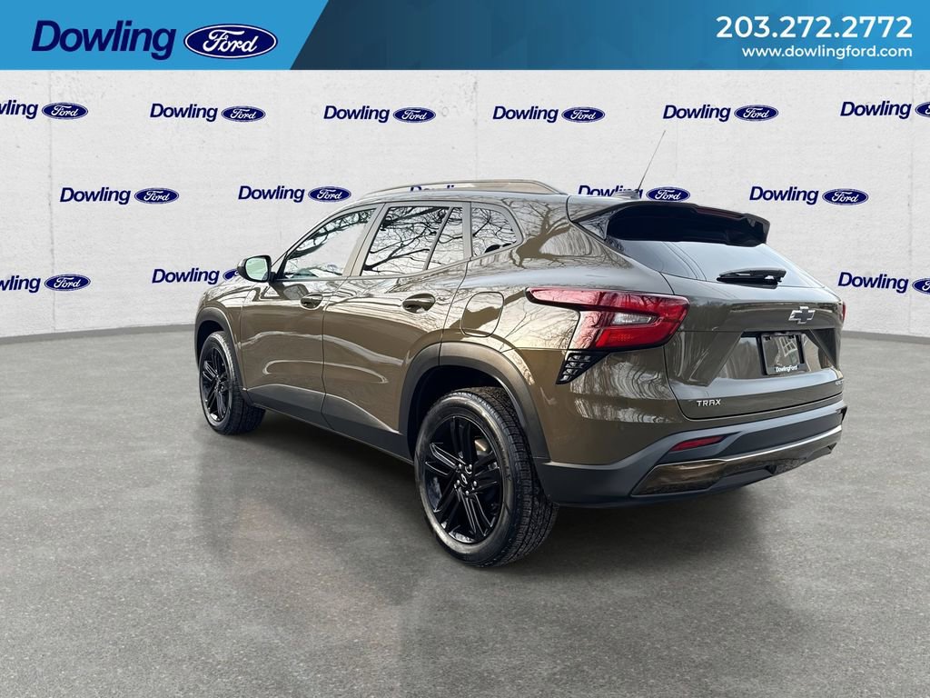 Used 2024 Chevrolet Trax ACTIV w/ Sunroof Package image 6