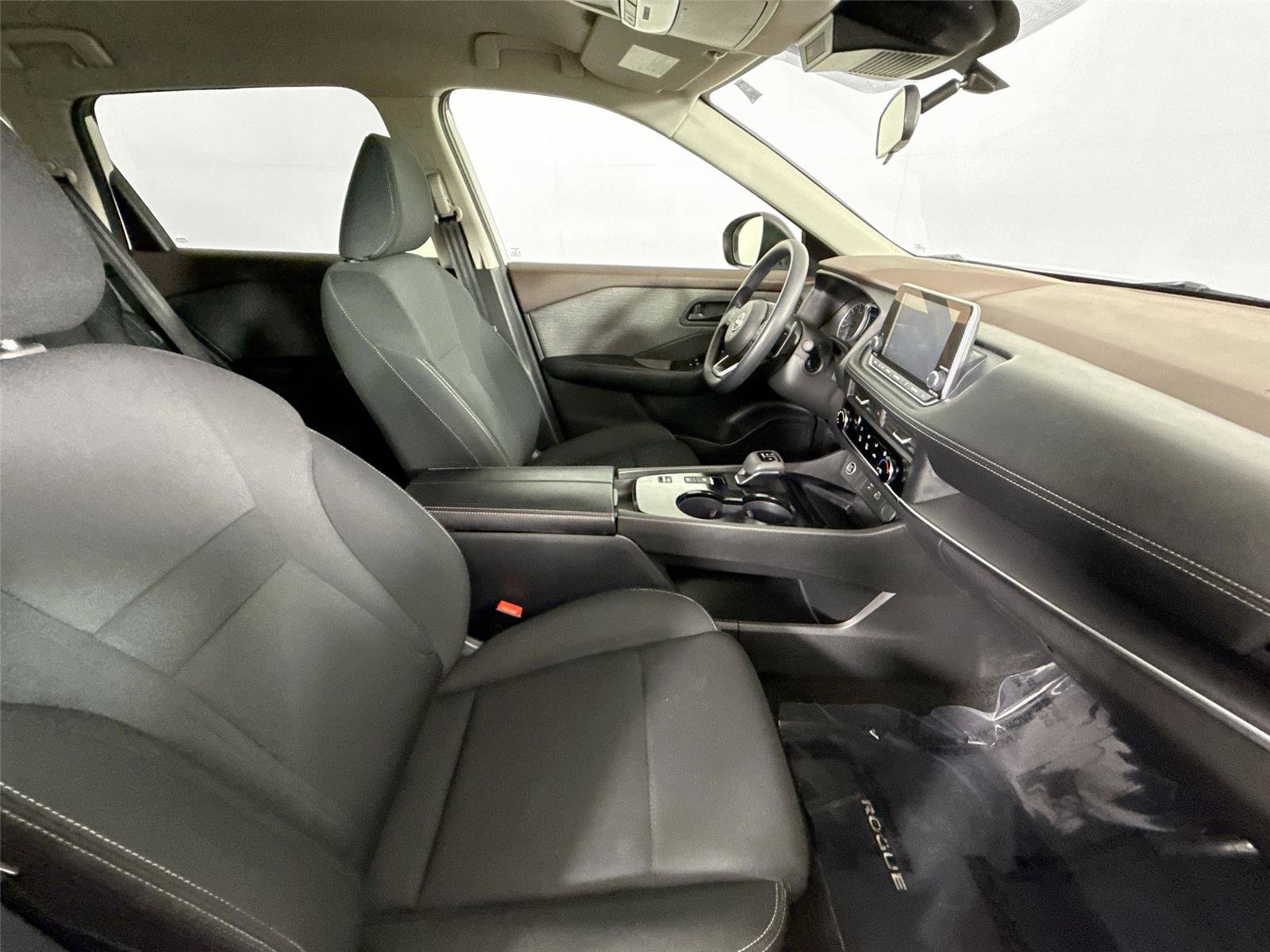 Used 2023 Nissan Rogue S FWD image 38