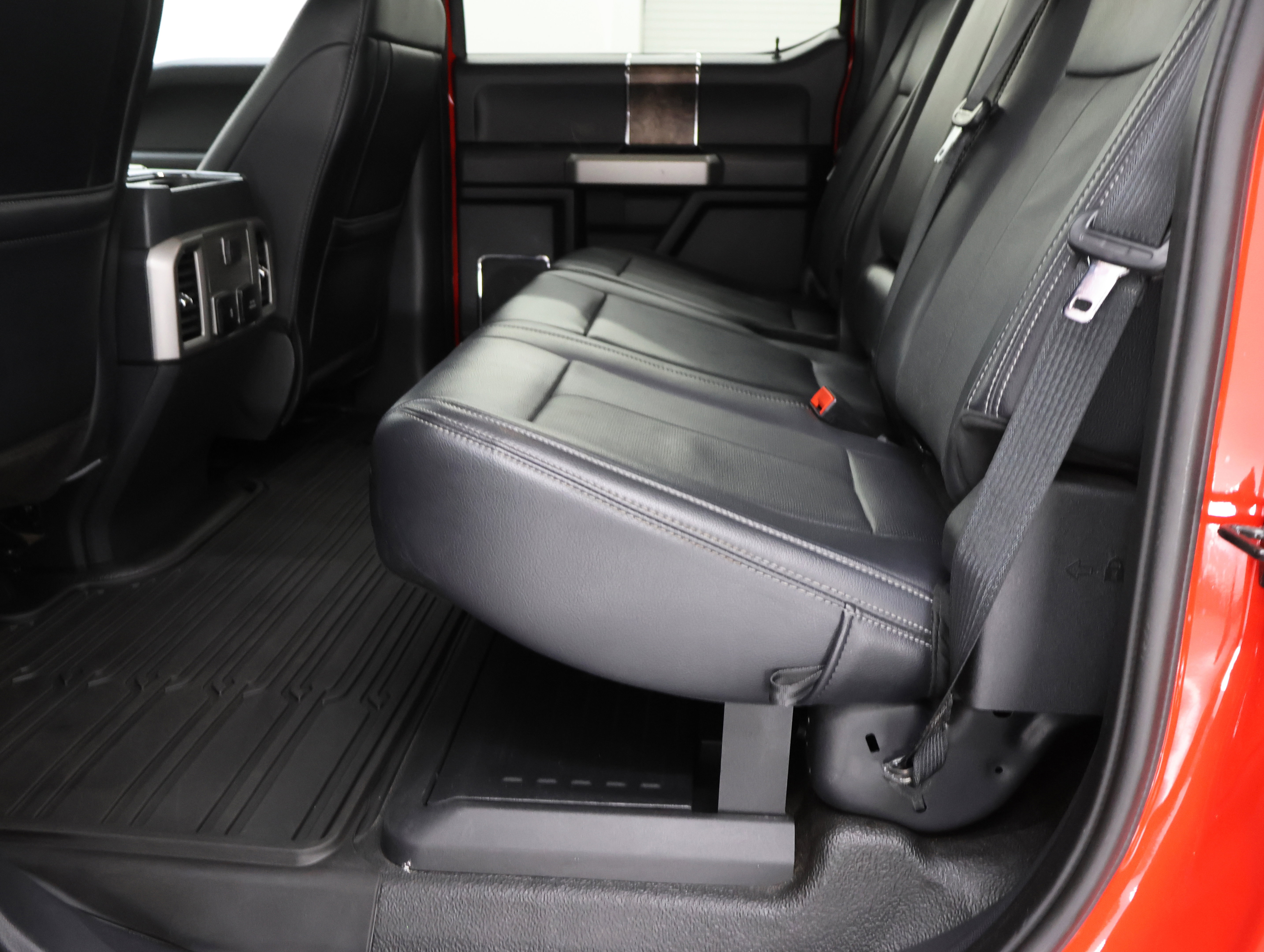 Used 2022 Ford F350 Lariat w/ Lariat Ultimate Package image 35