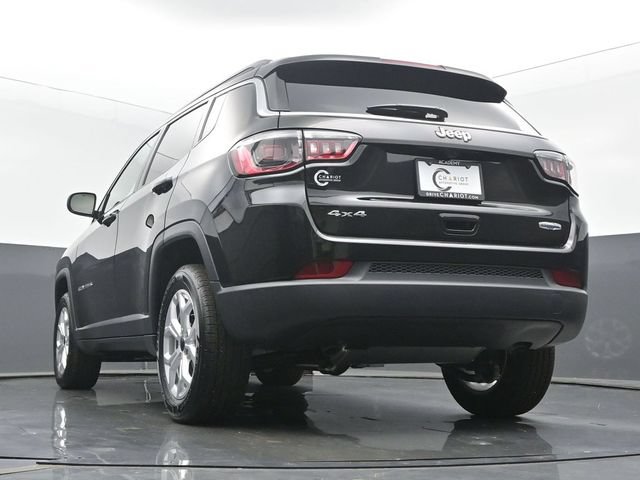 New 2025 Jeep Compass Latitude w/ Sun & Sound Group AWD/4WD image 49