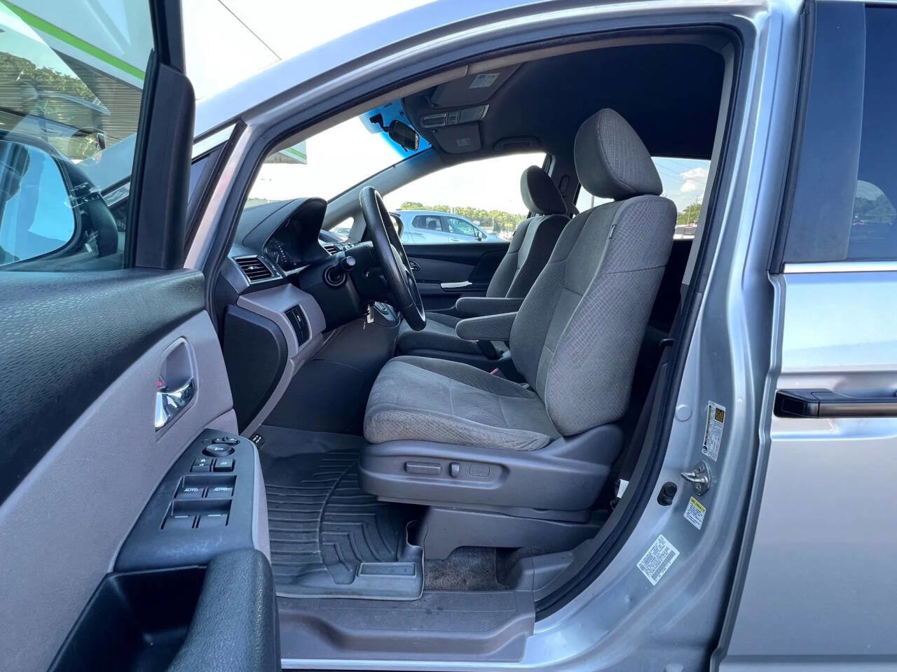 Used 2014 Honda Odyssey LX image 10