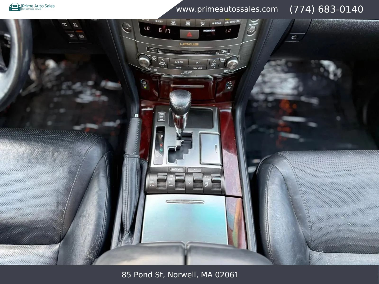 Used 2011 Lexus LX 570 4WD w/ Luxury Pkg image 18