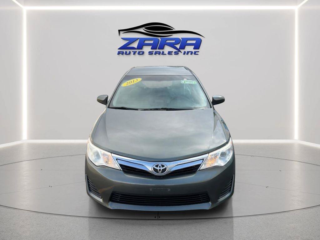 Used 2013 Toyota Camry LE FWD image 10