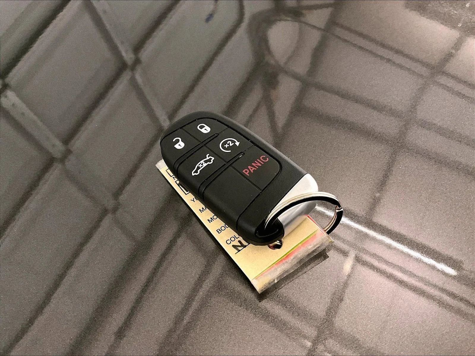 Used 2022 Dodge Charger R/T w/ Driver Convenience Group image 9