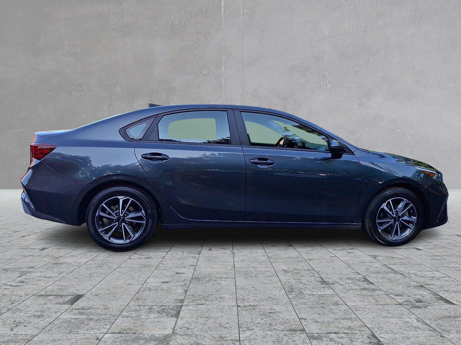 Used 2023 Kia Forte LXS w/ LXS Technology Package FWD image 7