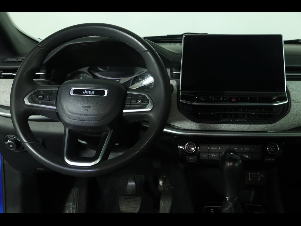 Used 2023 Jeep Compass Latitude AWD/4WD image 17