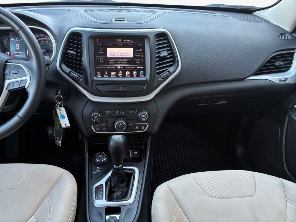 Used 2015 Jeep Cherokee Latitude w/ Cold Weather Group image 3