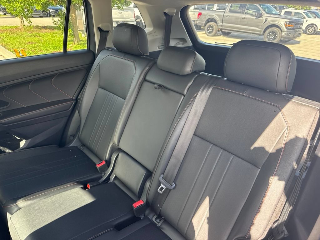Used 2024 Volkswagen Tiguan Wolfsburg Edition FWD image 11