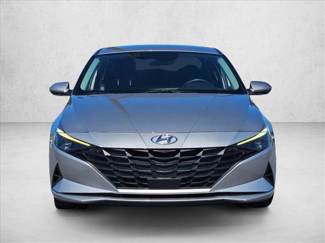 Used 2021 Hyundai Elantra SEL w/ Convenience Package image 2