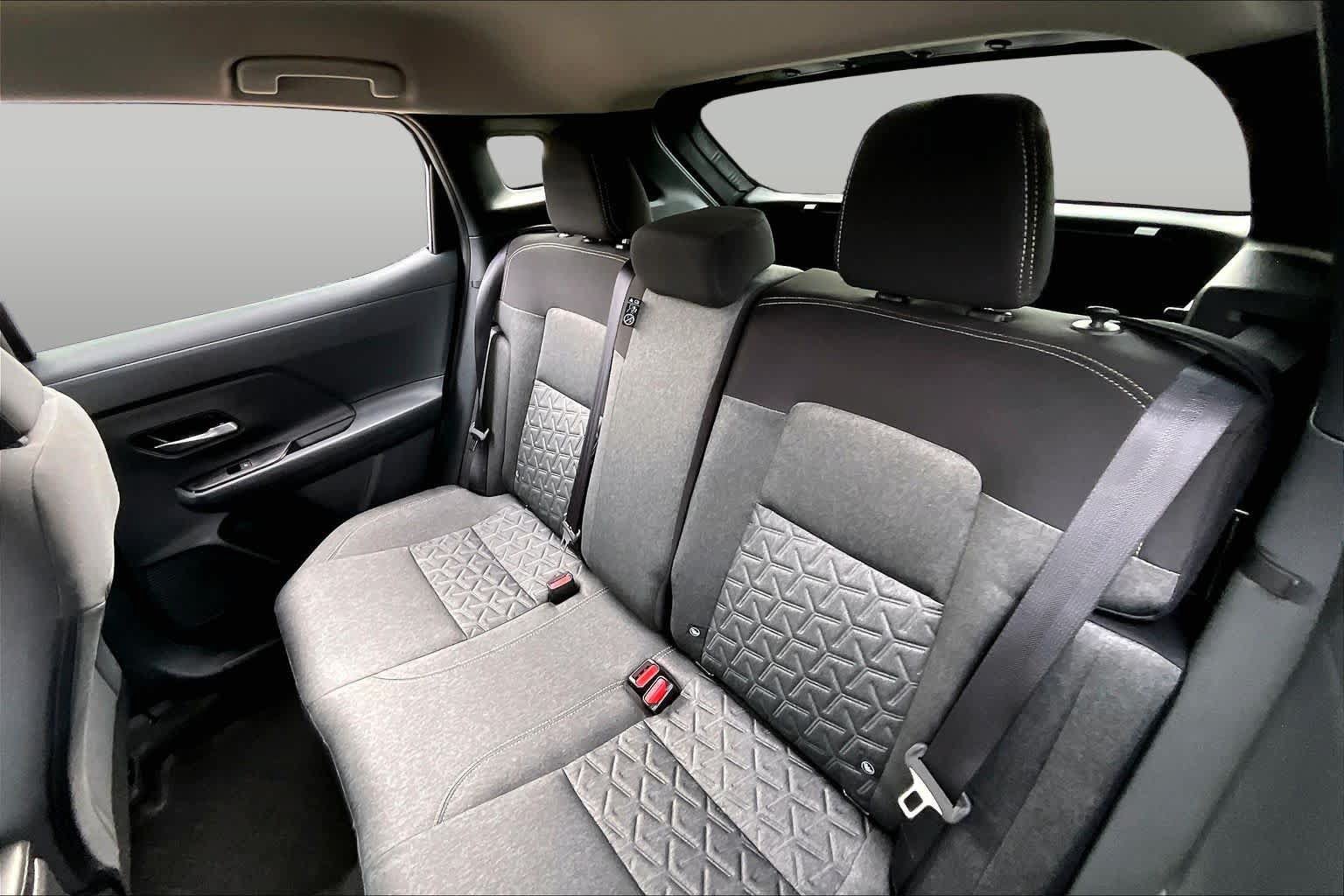 Certified 2026 Nissan Kicks SV FWD image 34