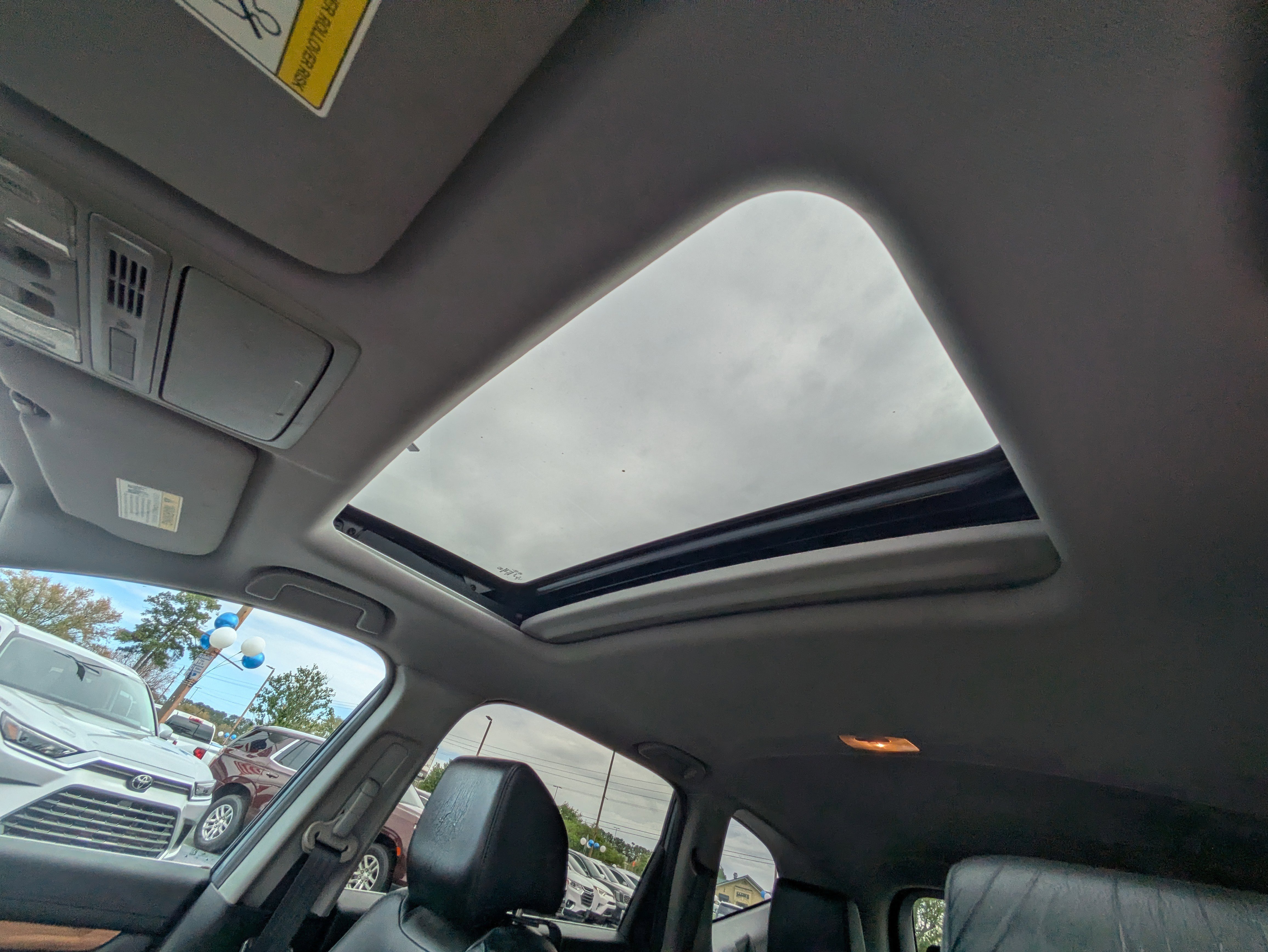 Used 2021 Honda CR-V Touring image 11