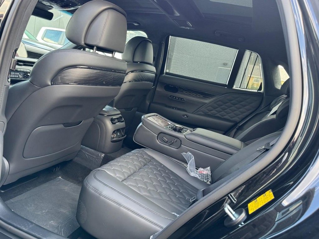 New 2026 Genesis G90 3.5T Prestige image 7