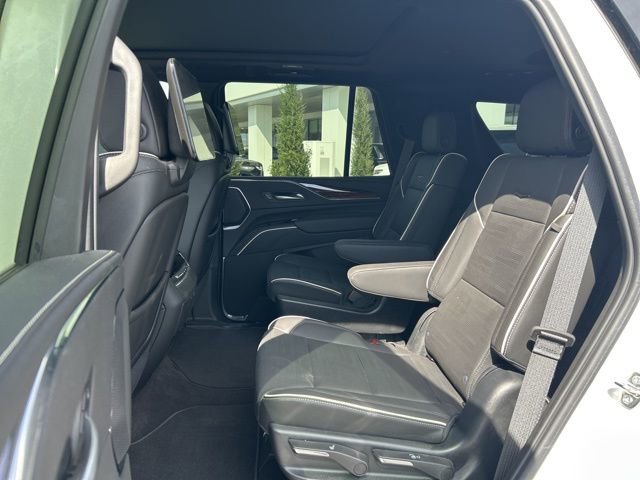 Certified 2023 Cadillac Escalade Premium Luxury image 22