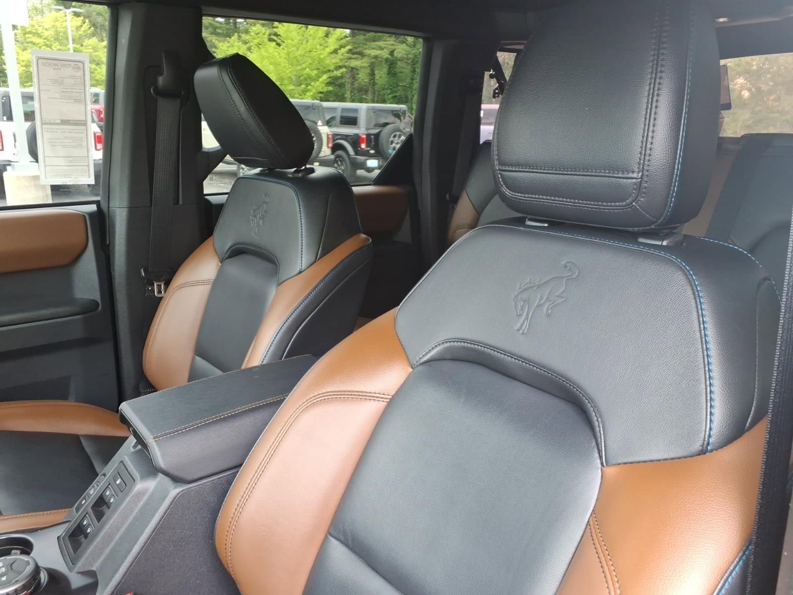 Used 2024 Ford Bronco Outer Banks AWD/4WD image 16