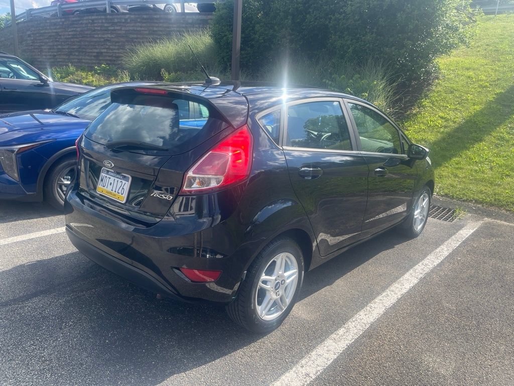 Used 2019 Ford Fiesta SE FWD image 2