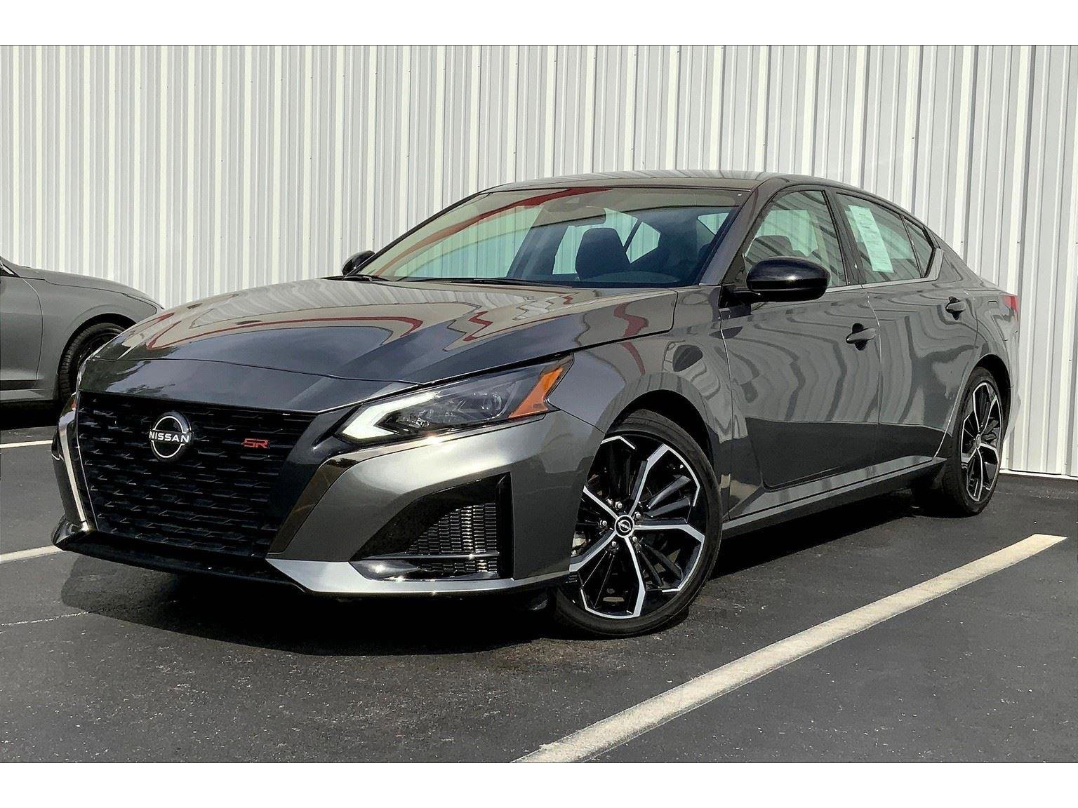 Used 2024 Nissan Altima 2.5 SR