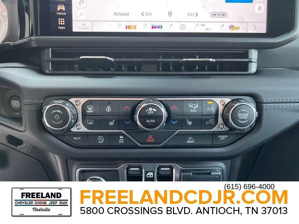 New 2025 Jeep Gladiator Sport image 27