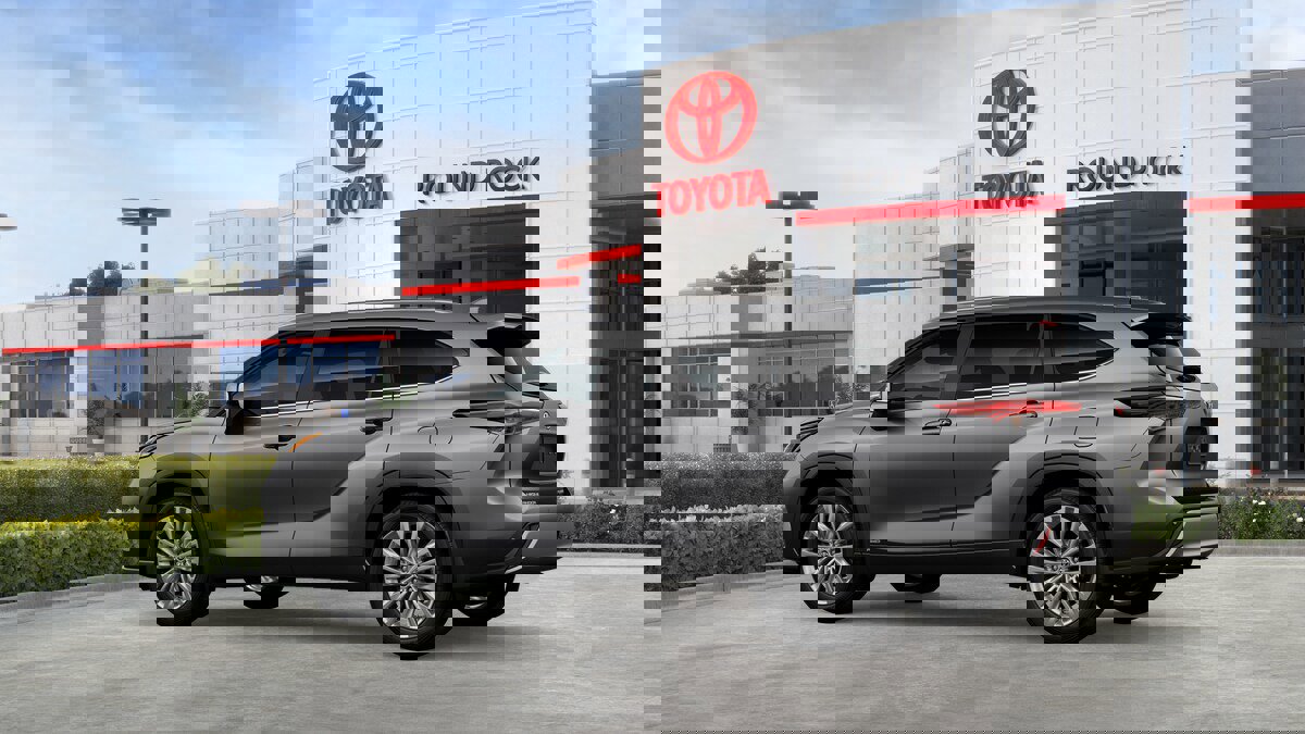 New 2026 Toyota Highlander Platinum image 5