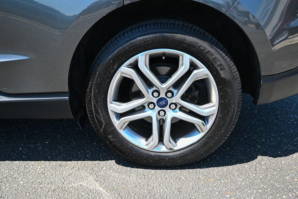 Used 2018 Ford Edge Titanium AWD/4WD image 13