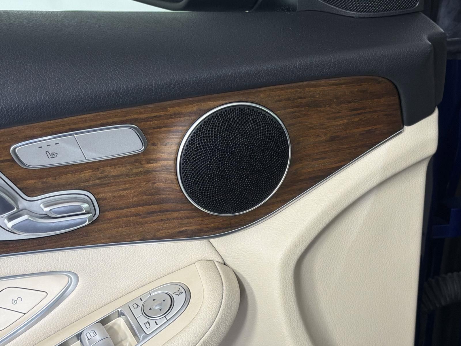 Used 2022 Mercedes-Benz GLC 300 image 21