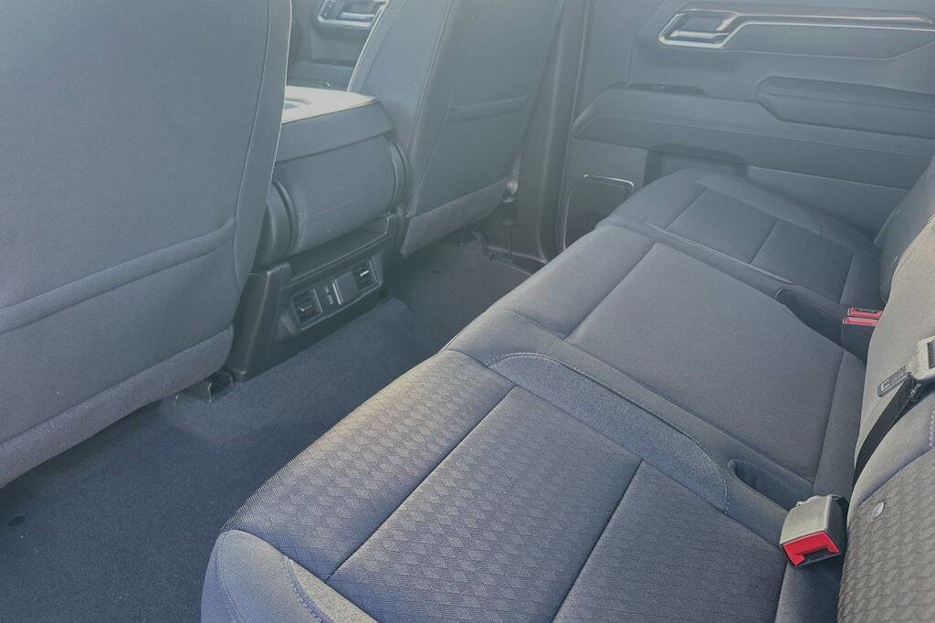 New 2025 Chevrolet Silverado 1500 LT w/ LPO, Dark Essentials Package image 13