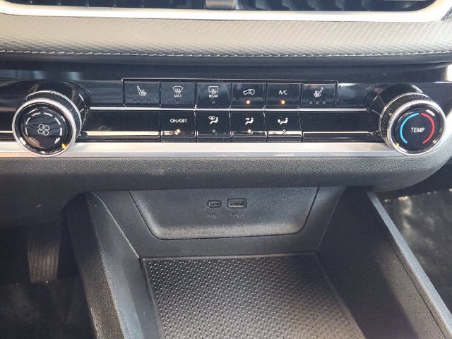 Used 2026 Chevrolet Equinox LT FWD image 21