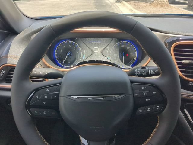 New 2027 Chrysler Pacifica Pinnacle w/ Theater Group AWD/4WD image 34