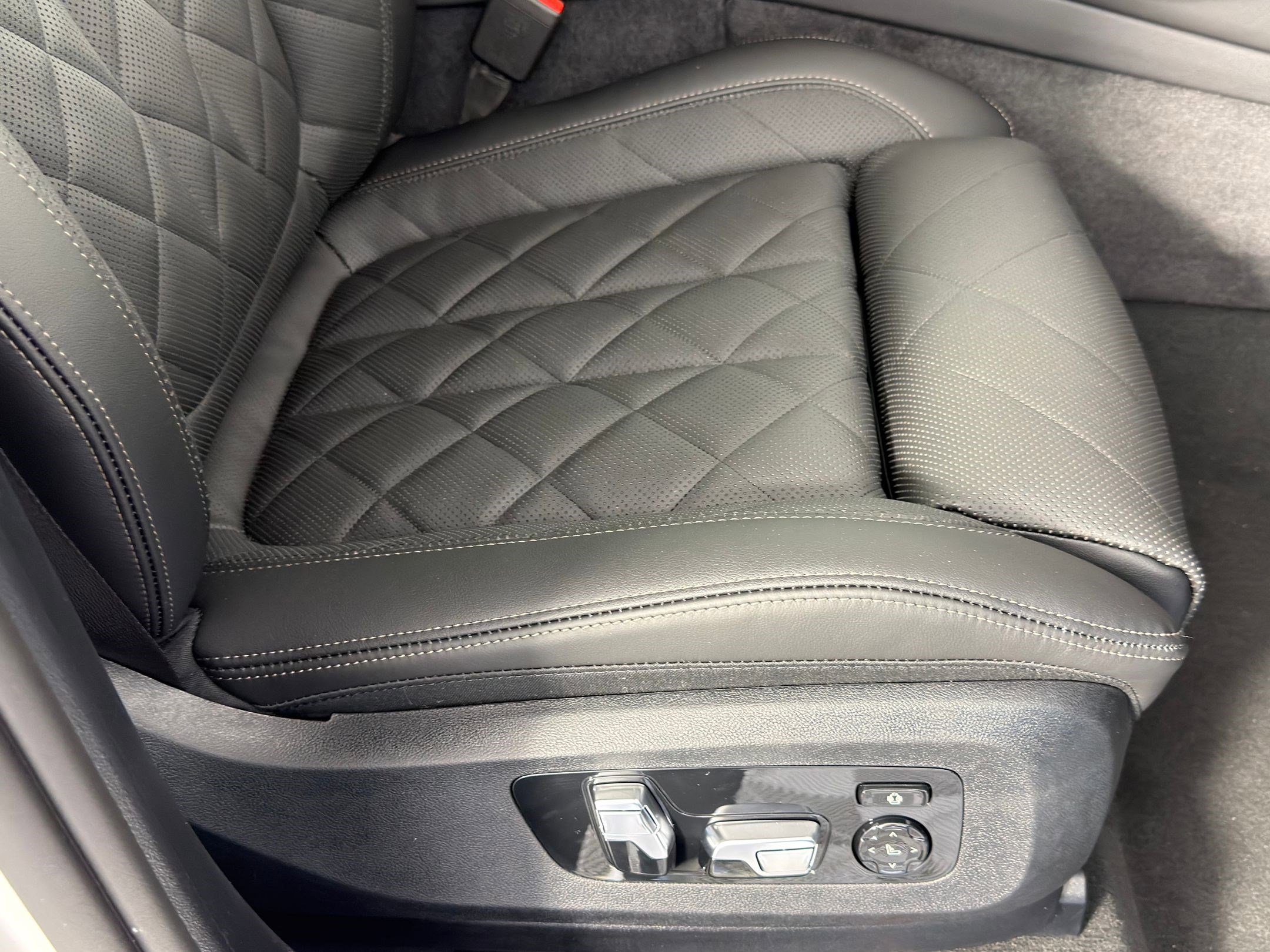 New 2026 BMW X5 sDrive40i w/ M Sport Package image 31