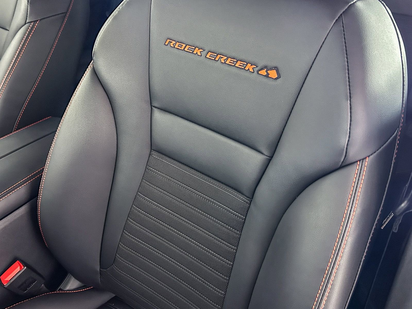 Certified 2025 Nissan Rogue SV image 21