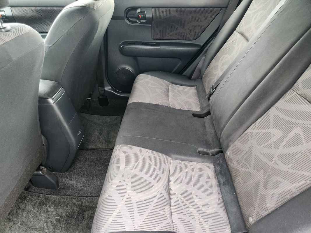 Used 2014 Scion xB FWD image 32