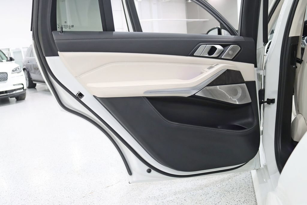 Used 2022 BMW ALPINA XB7 AWD/4WD image 43