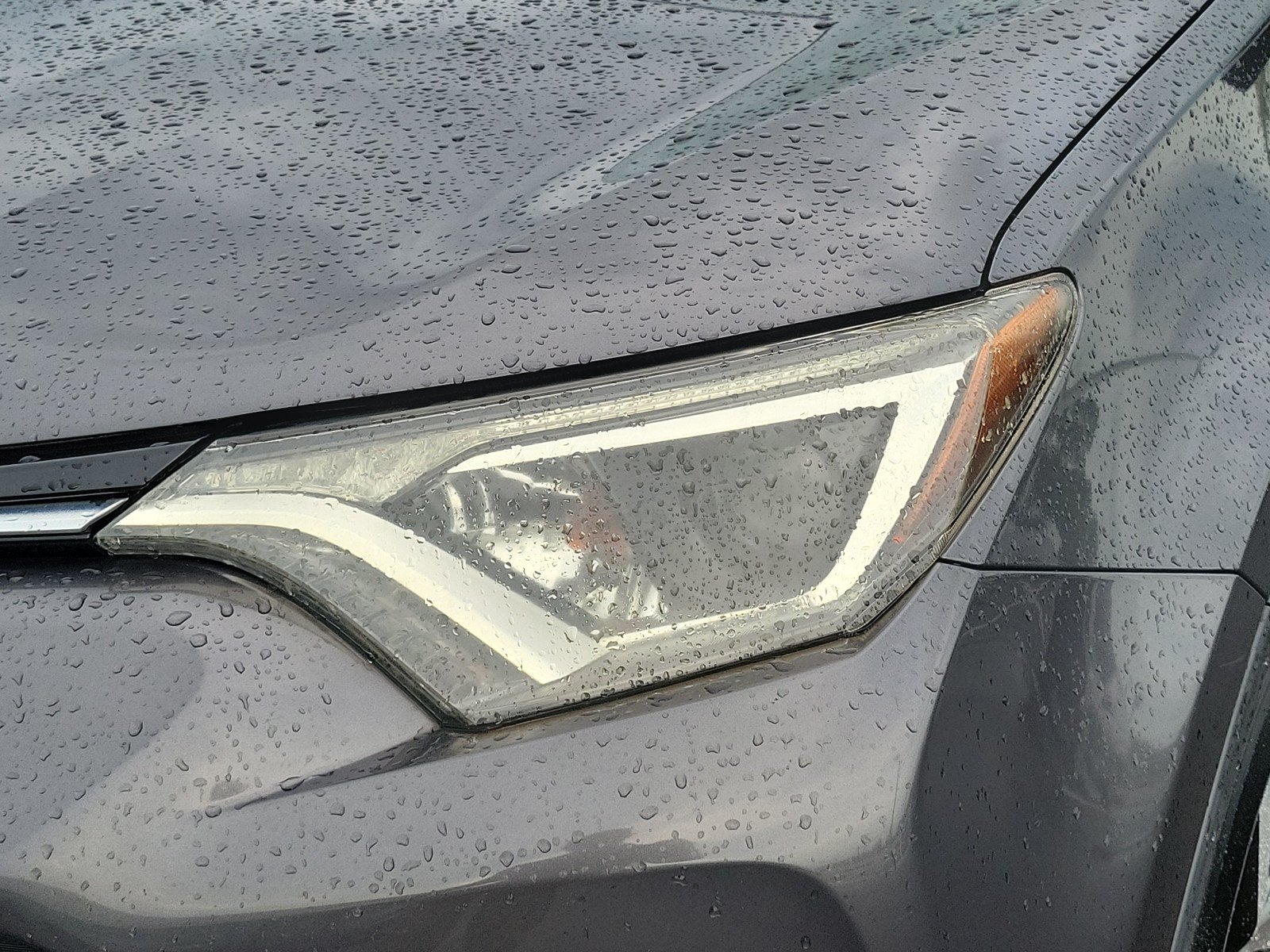 Used 2018 Toyota RAV4 XLE FWD image 10