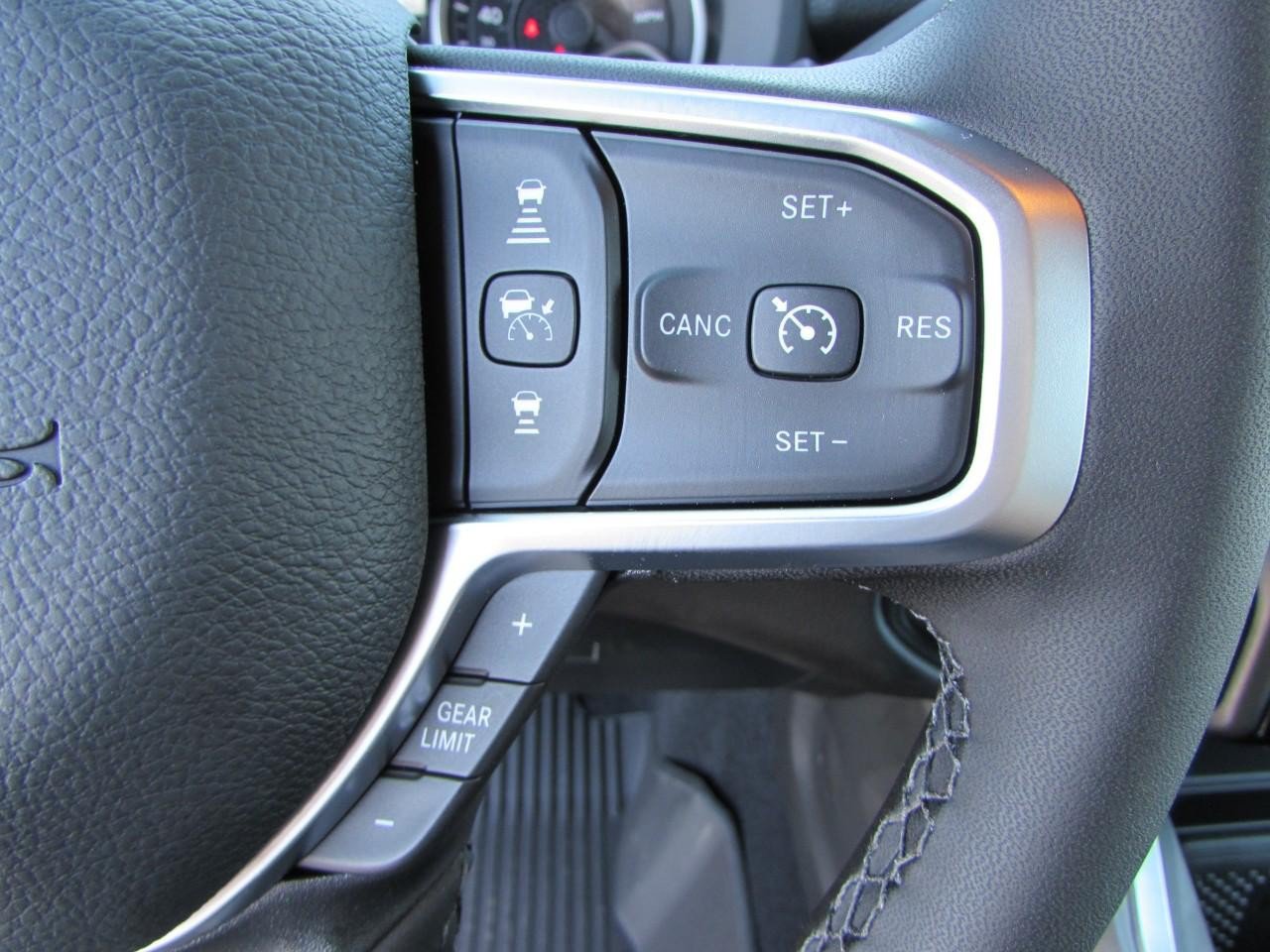 New 2026 RAM 2500 Big Horn AWD/4WD image 25