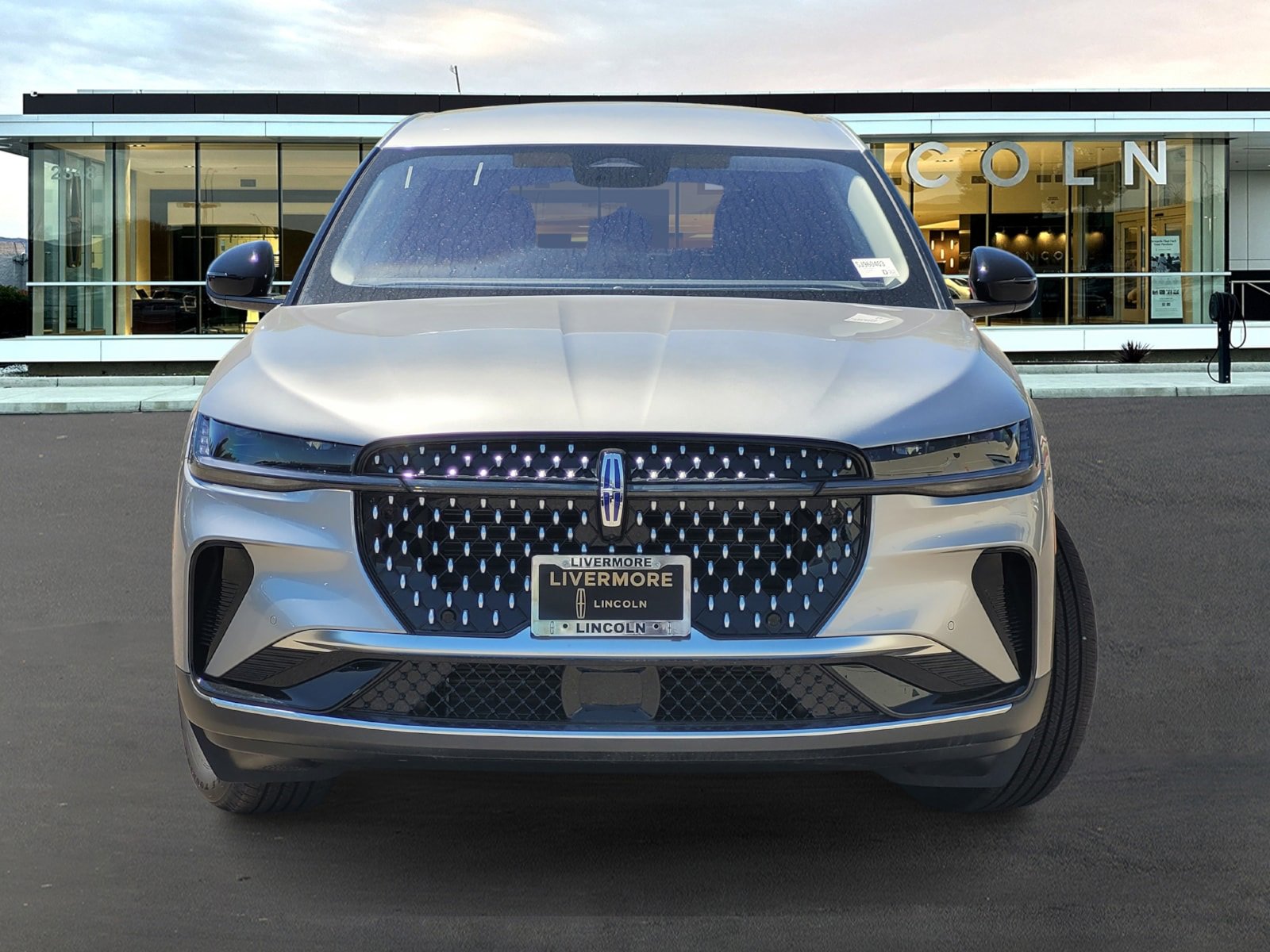 New 2025 Lincoln Nautilus Premier image 2