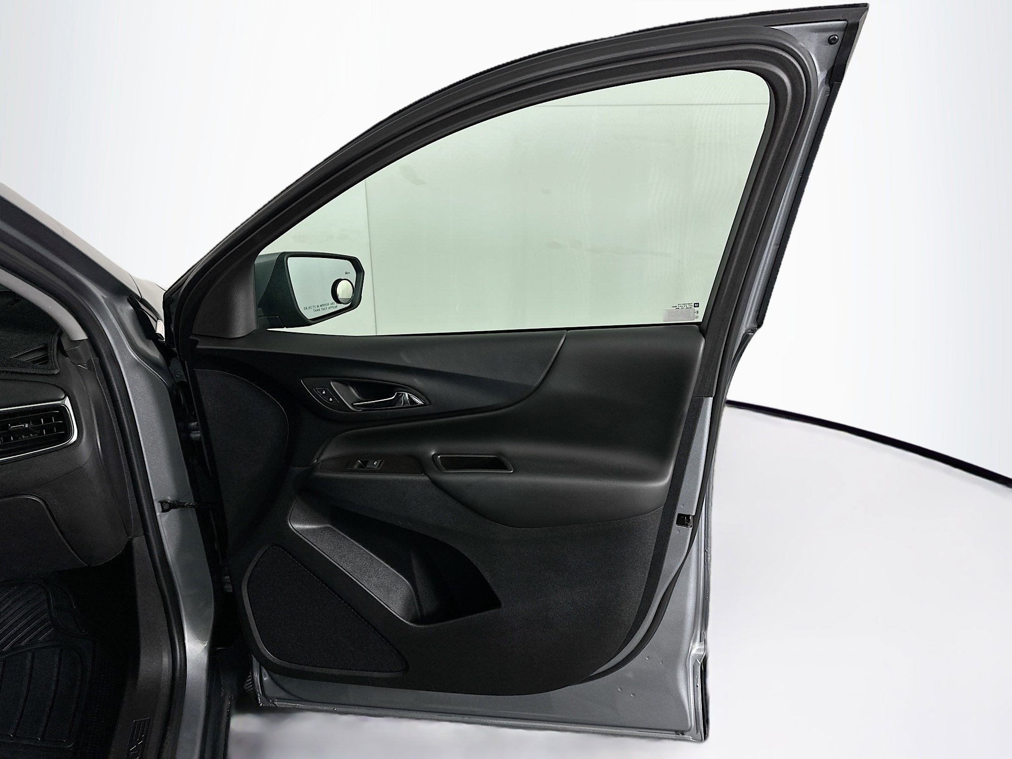 Used 2024 Chevrolet Equinox LT image 32