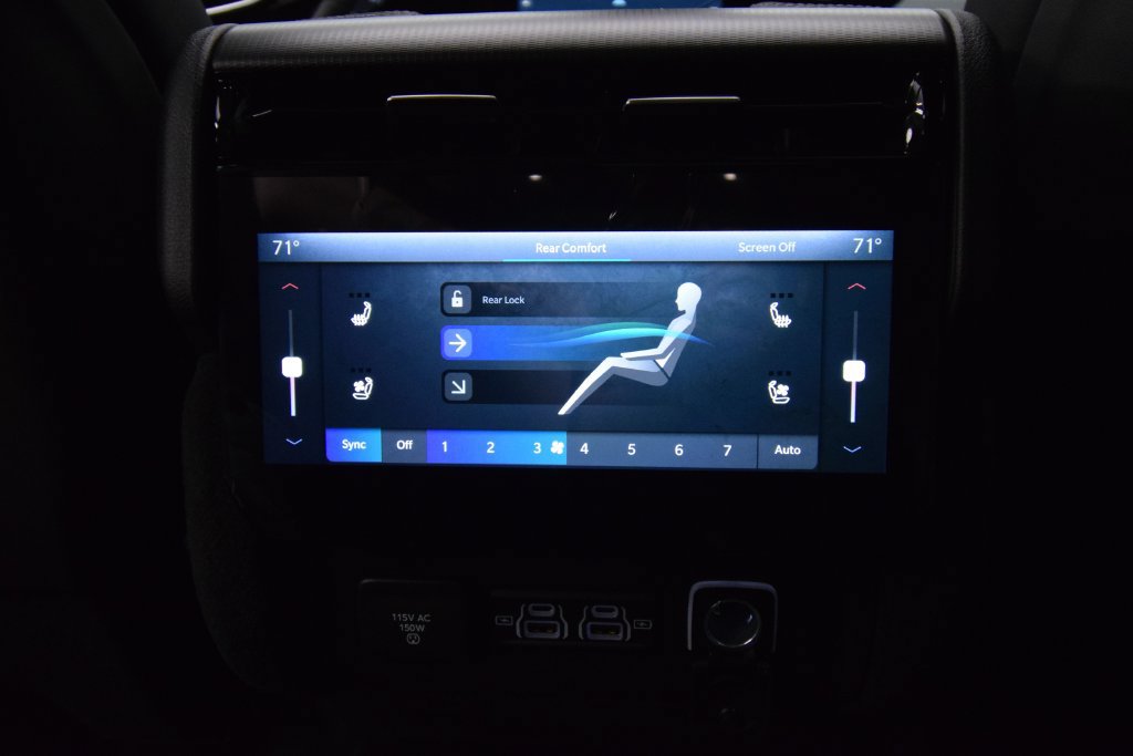 New 2026 Jeep Grand Wagoneer Summit w/ Rear Seat Video Group I AWD/4WD image 34