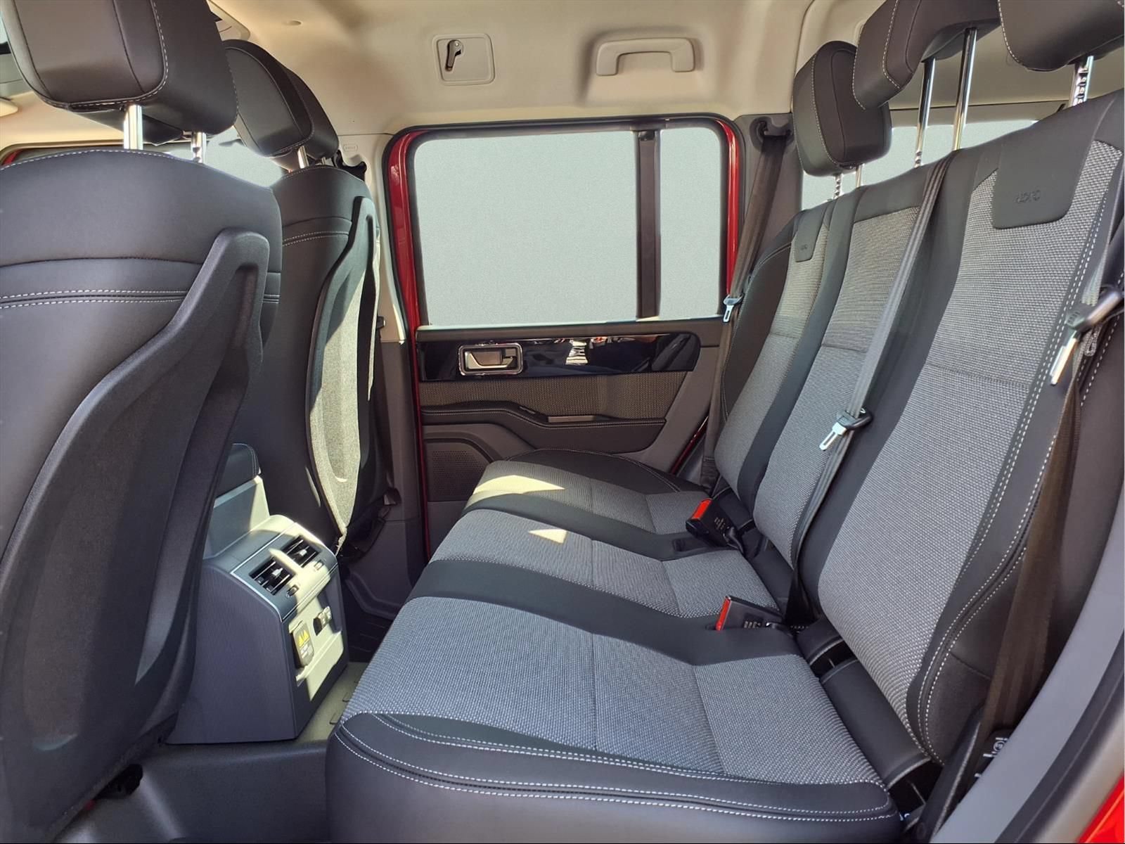 New 2025 INEOS Grenadier Station Wagon AWD/4WD image 9