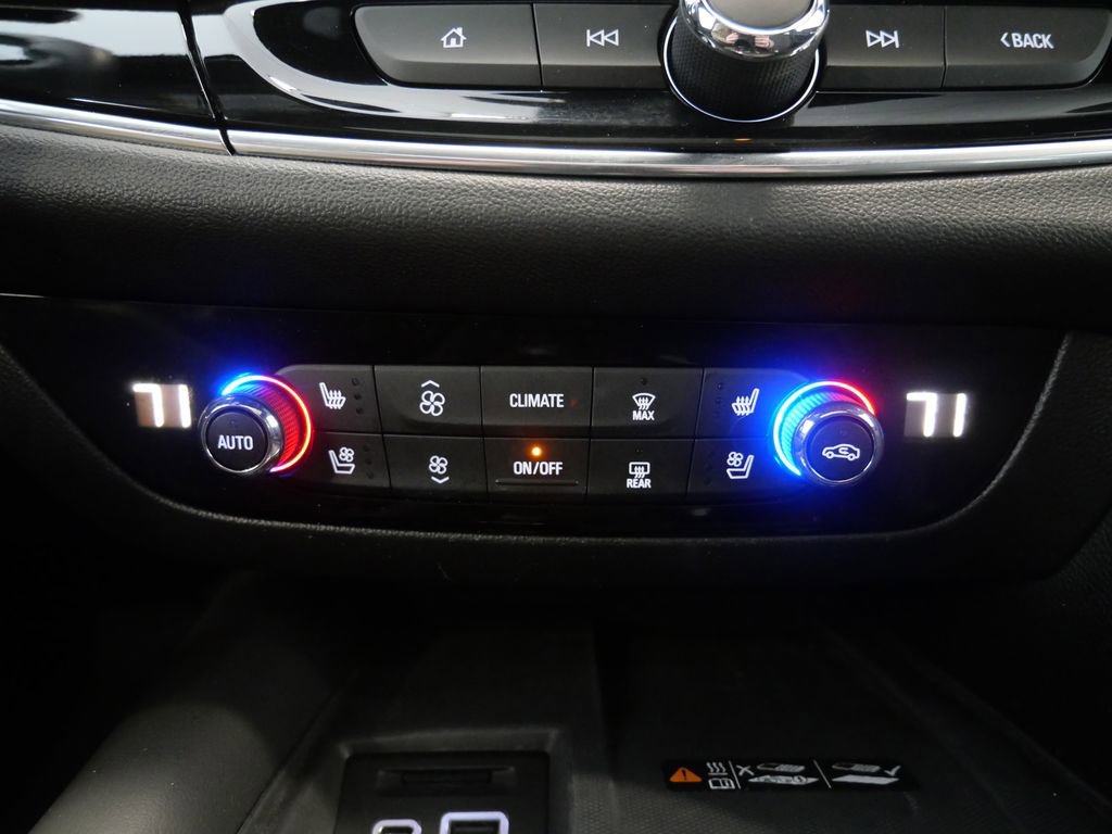 Used 2024 Buick Enclave Avenir w/ Avenir Technology Package AWD/4WD image 22