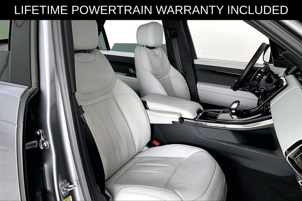 Used 2024 Land Rover Range Rover Sport SE AWD/4WD image 9