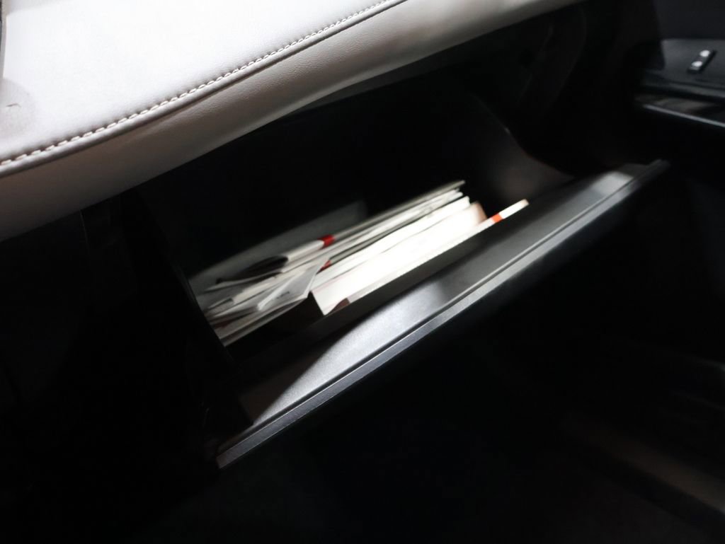 Used 2018 Toyota RAV4 Limited w/ Advanced Technology Package image 30